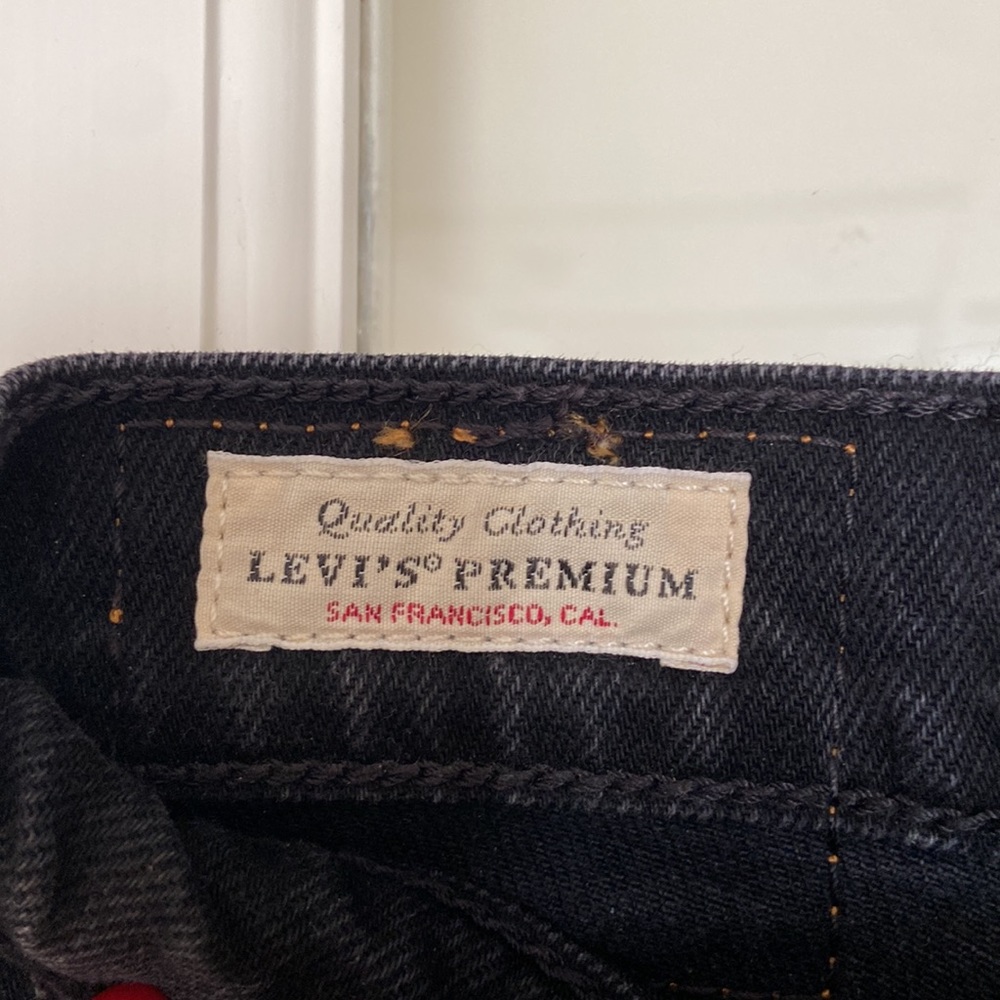 Levis Ribcage Jeans - Picture 5 of 5